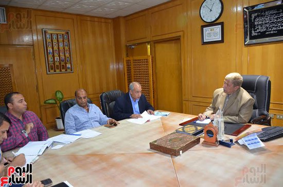 محافظ الإسماعيلية: إنشاء 50 منزلاً ريفياً بالقنطرة غرب