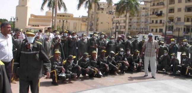 “آل مكتوم” للأعمال الخيرية تنظم حفل إفطار جماعي لعمال النظافة بالأقصر