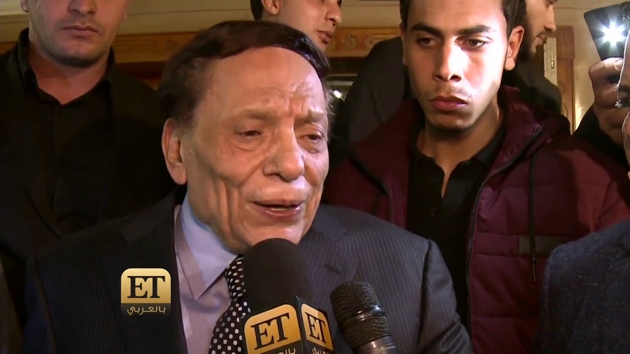 شاهد.. عادل إمام في عزاء محمود عبدالعزيز