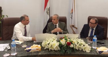 تحويل الخط الكهربائى الهوائى أعلى 11 منطقة سكنية بشبرا الخيمة