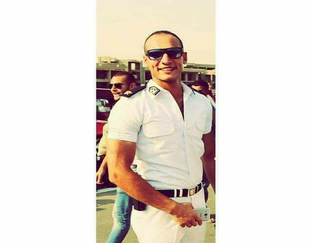 بالصور.. النيابة تعاين جثة «ضابط العجوزة»