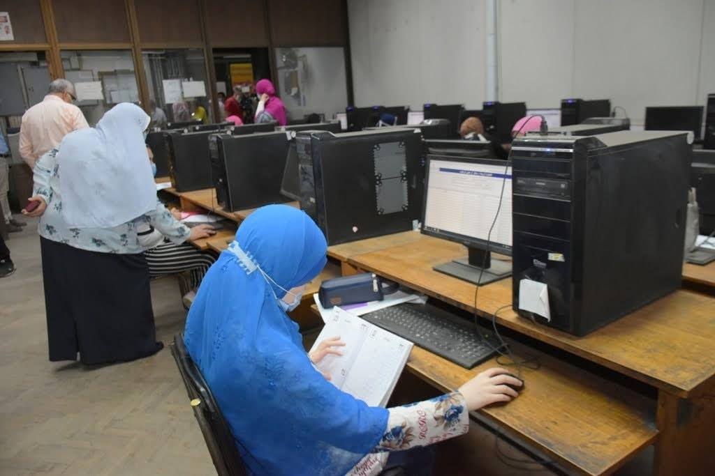 معامل تنسيق جامعة القاهرة تبدأ عملها اليوم بإجراءات احترازية مشددة