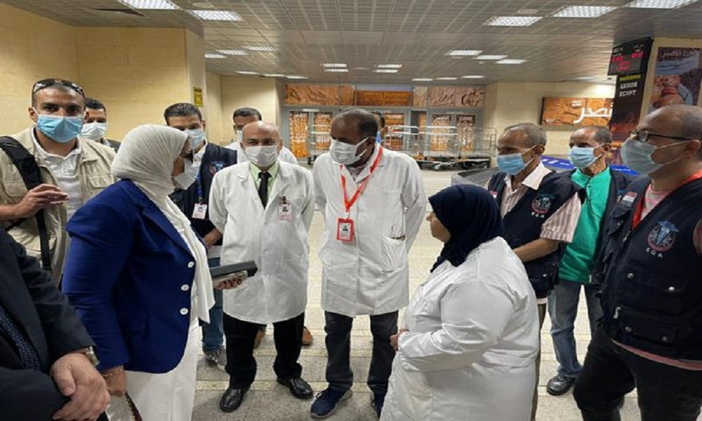 وزيرة الصحة تتفقد الحجر الصحي بمطار الأقصر الدولي