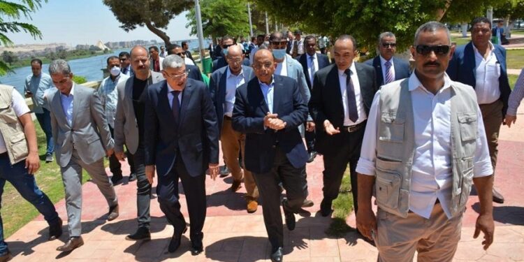 بحضور وزيرا التنمية المحلية والسياحة ومحافظ المنيا   افتتاح المرحلة الرابعة والأخيرة من تطوير كورنيش النيل في المنيا بتكلفة 10 مليون جنيه 