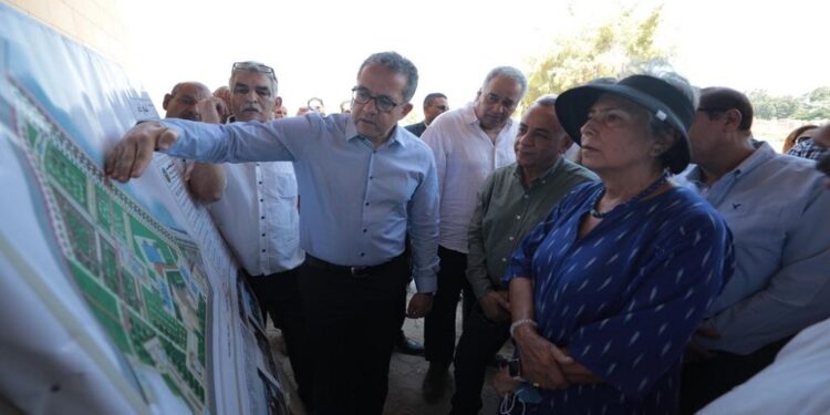 صور..«العناني » يتفقد المتحف الآتوني بالمنيا تمهيدًا لافتتاحه