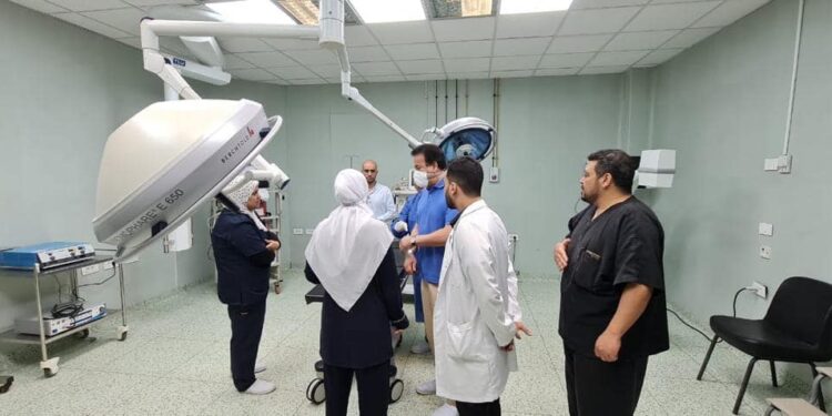 وجه بتوفير سكن ملائم للأطباء وصرف مستحقات المتعاقدين  وزير الصحة يتفقد مستشفى الضبعة ويطمئن على توافر الأدوية والمستلزمات الطبية 