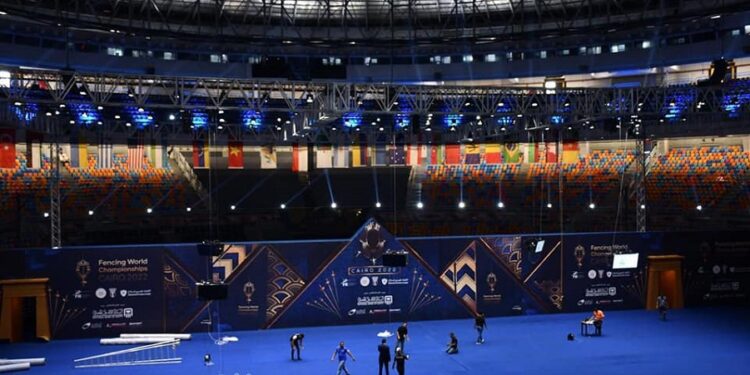 وزير الشباب والرياضة يطمئن علي الإجراءات التنظيمية لمنافسات بطولة العالم للسلاح 