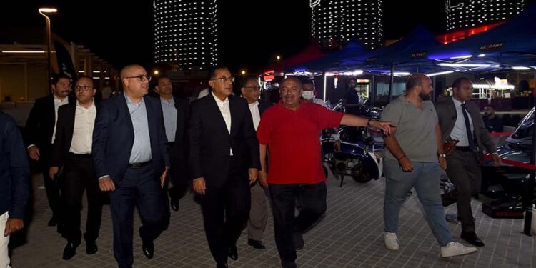 تفقد المنطقة الترفيهية بالعلمين الجديدة  مدبولي: الدولة مستمرة في العمل بالمشروعات القومية على مستوى الجمهورية