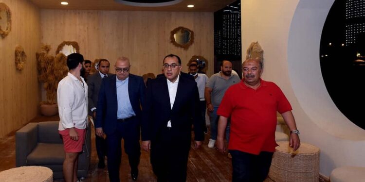 تفقد المنطقة الترفيهية بالعلمين الجديدة  مدبولي: الدولة مستمرة في العمل بالمشروعات القومية على مستوى الجمهورية