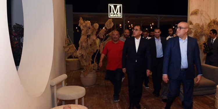 تفقد المنطقة الترفيهية بالعلمين الجديدة  مدبولي: الدولة مستمرة في العمل بالمشروعات القومية على مستوى الجمهورية