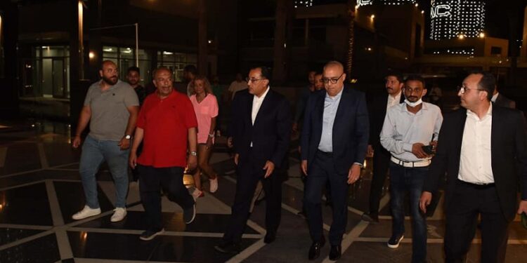 تفقد المنطقة الترفيهية بالعلمين الجديدة  مدبولي: الدولة مستمرة في العمل بالمشروعات القومية على مستوى الجمهورية