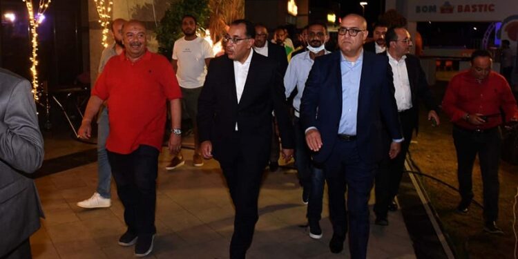 تفقد المنطقة الترفيهية بالعلمين الجديدة  مدبولي: الدولة مستمرة في العمل بالمشروعات القومية على مستوى الجمهورية