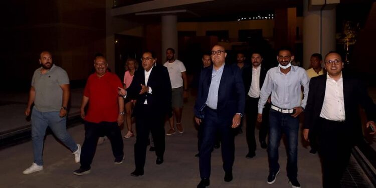 تفقد المنطقة الترفيهية بالعلمين الجديدة  مدبولي: الدولة مستمرة في العمل بالمشروعات القومية على مستوى الجمهورية