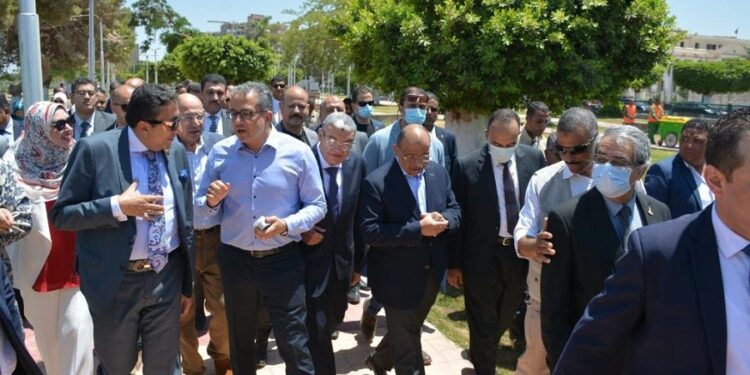 بحضور وزيرا التنمية المحلية والسياحة ومحافظ المنيا   افتتاح المرحلة الرابعة والأخيرة من تطوير كورنيش النيل في المنيا بتكلفة 10 مليون جنيه 