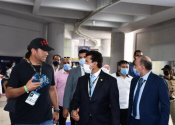 وزير الشباب والرياضة يطمئن علي الإجراءات التنظيمية لمنافسات بطولة العالم للسلاح 