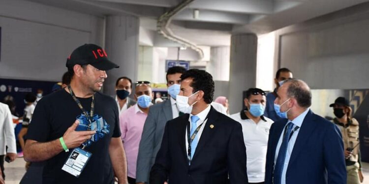 وزير الشباب والرياضة يطمئن علي الإجراءات التنظيمية لمنافسات بطولة العالم للسلاح 