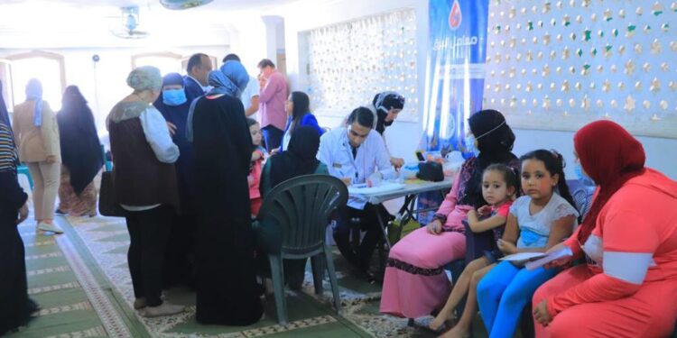 صور.. نواب الإسكندرية ينظمون قافلة طبية مجانية بعزبة عبد المنعم رياض