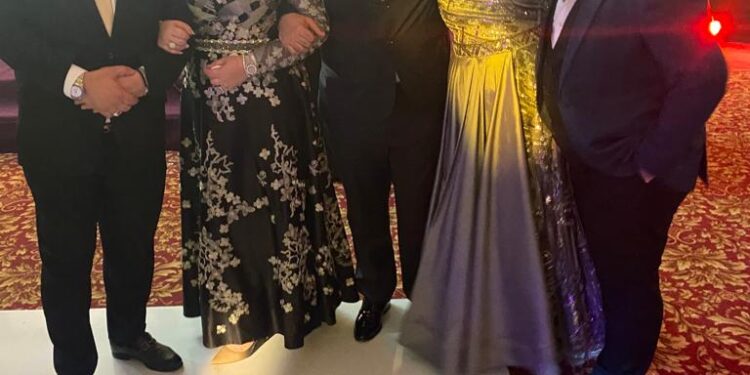 الصحفي حمادة بكر يهنئ القيادي الوفدي أيمن أبو العز بزفاف ابنته  