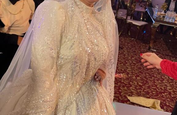 الصحفي حمادة بكر يهنئ القيادي الوفدي أيمن أبو العز بزفاف ابنته  