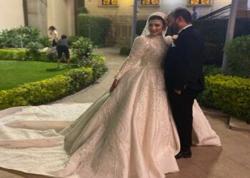 الصحفي حمادة بكر يهنئ القيادي الوفدي أيمن أبو العز بزفاف ابنته  