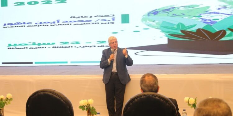 وزير التعليم العالي يشهد ختام مُنتدى أنشطة الجامعات الحكومية لمواجهة التغيرات المناخية