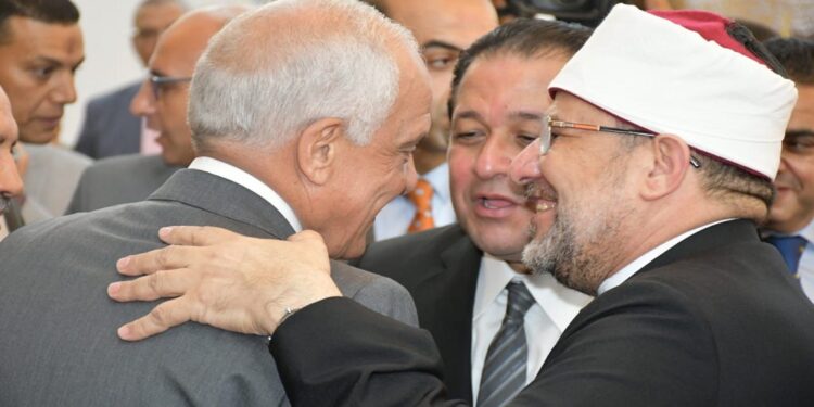 خلال افتتاح المسجد العتيق بحضور وزير الأوقاف ومحافظ الجيزة  علاء عابد: القيادة السياسية تبذل قصارى جهدها لمصلحة الوطن والمواطنين