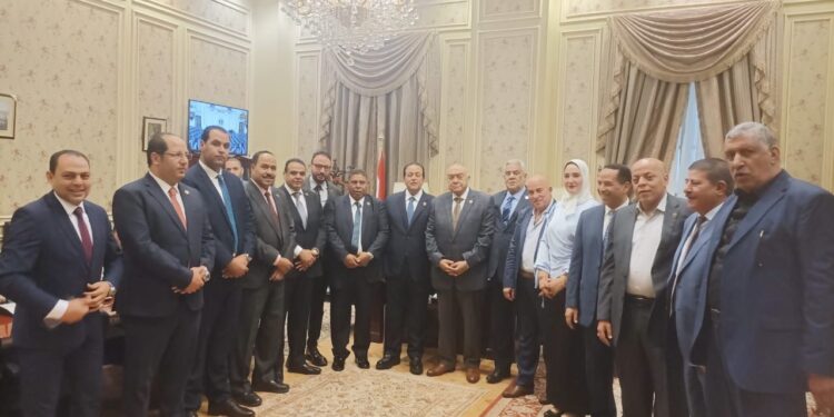 بالتزكية للعام الثالث على التوالي.. علاء عابد رئيسا للجنة النقل والمواصلات بالنواب