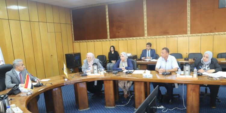 شحاتة: تعديل لوائح المركز القومي للسلامة والصحة لتتماشى مع المتغيرات العالمية والمحلية