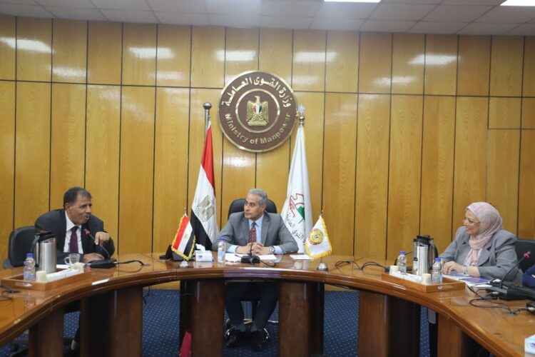 شحاتة: تعديل لوائح المركز القومي للسلامة والصحة لتتماشى مع المتغيرات العالمية والمحلية
