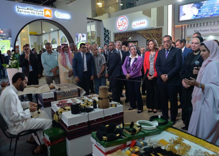 برعاية الرئيس السيسي.. مدبولي يفتتح الدورة الرابعة لمعرض تراثنا للحرف اليدوية والتراثية