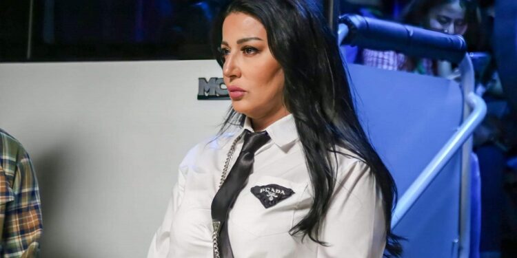 صور.. سمية الخشاب في العين السخنة بسبب «أرواح خفية»