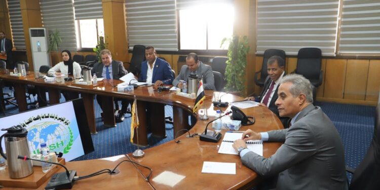 شحاتة: تعديل لوائح المركز القومي للسلامة والصحة لتتماشى مع المتغيرات العالمية والمحلية