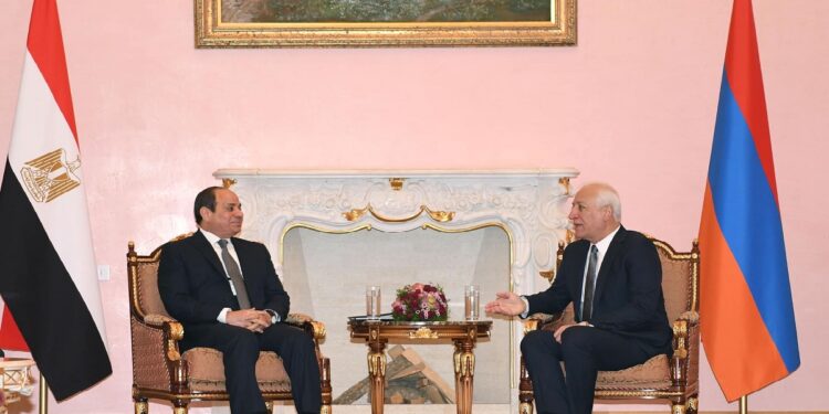 تفاصيل لقاء الرئيس السيسي مع نظيره الأرميني