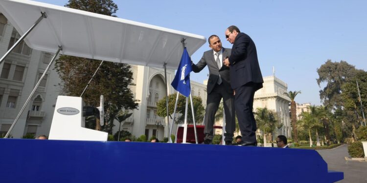 الرئيس السيسي يتابع جهود توطين صناعة مراكب الصيد في مصر