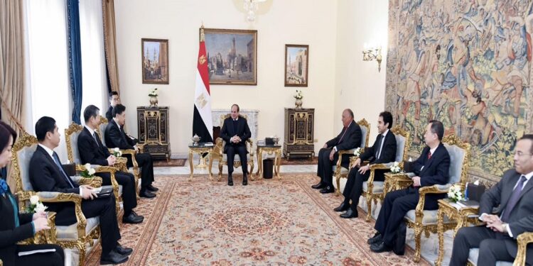 تفاصيل لقاء الرئيس السيسي مع وزير خارجية الصين