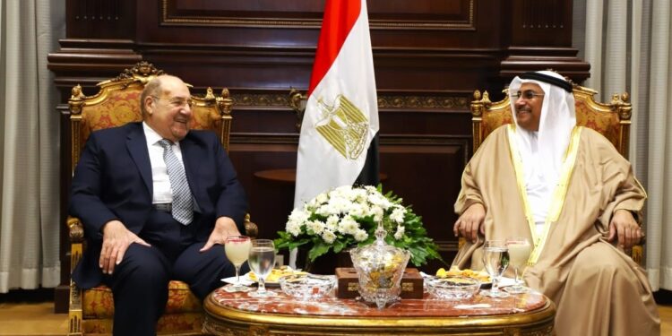 تفاصيل لقاء رئيس البرلمان العربي مع المستشار عبد الوهاب عبد الرازق