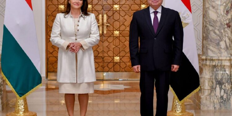 الرئيس السيسي يستقبل كاتالين نوفاك رئيسة المجر بقصر الاتحادية