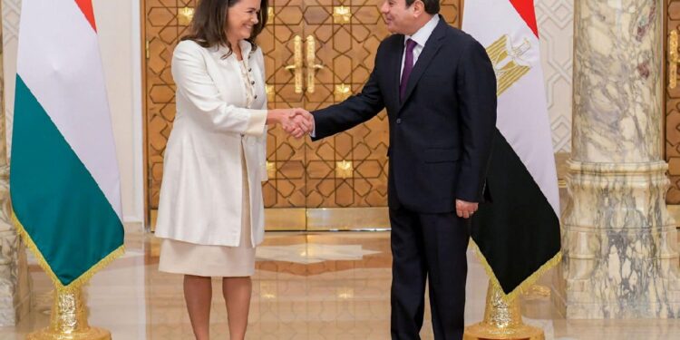الرئيس السيسي يستقبل كاتالين نوفاك رئيسة المجر بقصر الاتحادية
