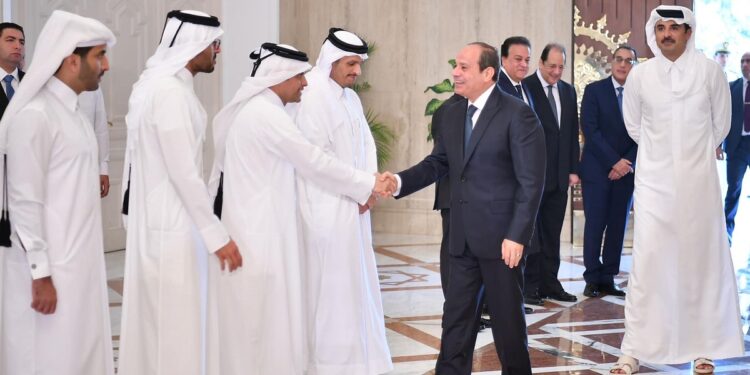 تفاصيل جلسة المباحثات الثنائية بين الرئيس السيسي وأمير قطر