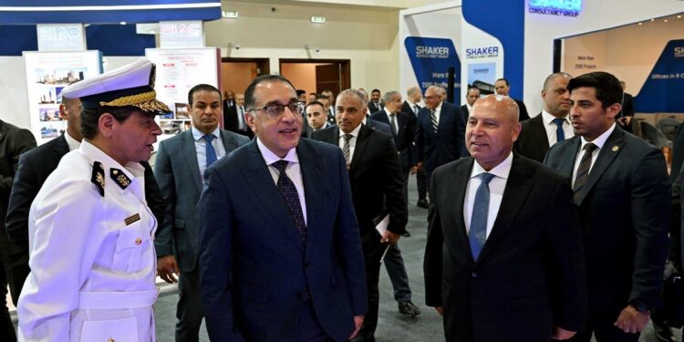 مدبولي يشهد التشغيل التجريبي للمرحلة النهائية من الخط الثالث للمترو ومونوريل شرق النيل  