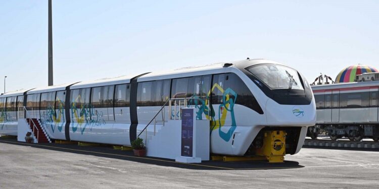 مدبولي يشهد التشغيل التجريبي للمرحلة النهائية من الخط الثالث للمترو ومونوريل شرق النيل  