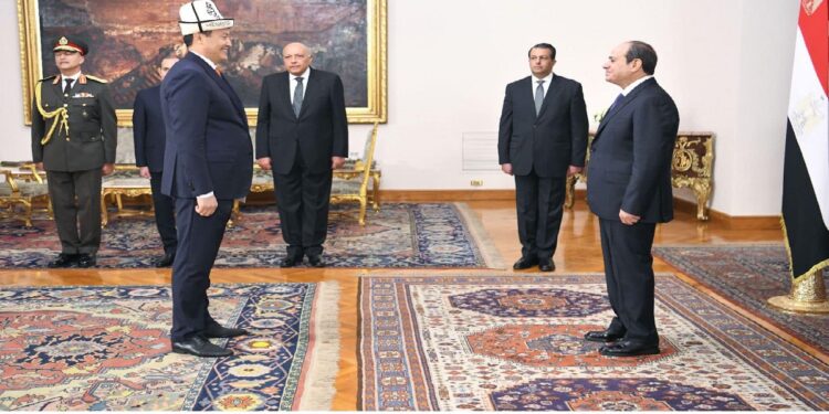 صور.. الرئيس السيسي يتسلم أوراق اعتماد عدد من السفراء الجدد لدى القاهرة