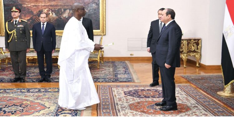 صور.. الرئيس السيسي يتسلم أوراق اعتماد عدد من السفراء الجدد لدى القاهرة