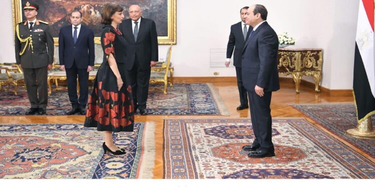 صور.. الرئيس السيسي يتسلم أوراق اعتماد عدد من السفراء الجدد لدى القاهرة