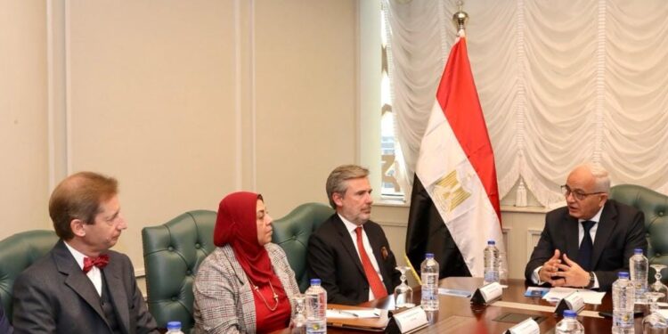 وزير التعليم يعلن تدريس اللغة الإيطالية بالمدارس الحكومية بداية من العام الجديد