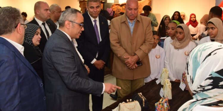 صور.. وفد إعلام النواب يشارك في ختام أسبوع «أهل مصر» بأسوان