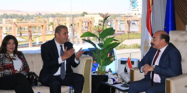 استجابة لإعلام النواب.. محافظ أسوان يستثني المناطق الأثرية والسياحية من تخفيف أحمال الكهرباء