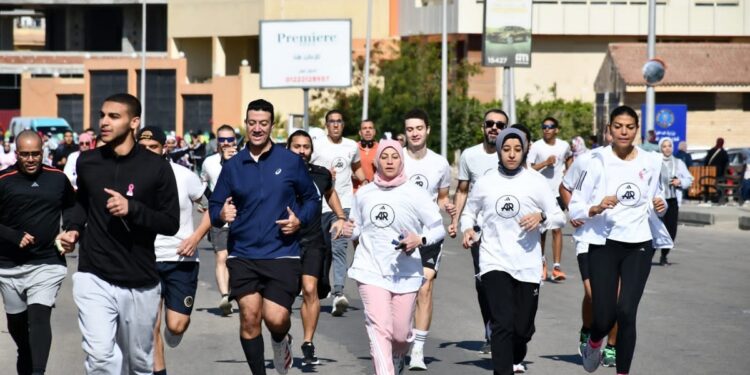 اليوم العالمي لمكافحة السرطان.. وزير الرياضة يطلق إشارة بدء ماراثون بالتعاون مع مؤسسة بهية