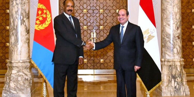 الرئيس السيسي ونظيره الإريتري يبحثان عدد من الملفات الإقليمية ذات الاهتمام المشترك