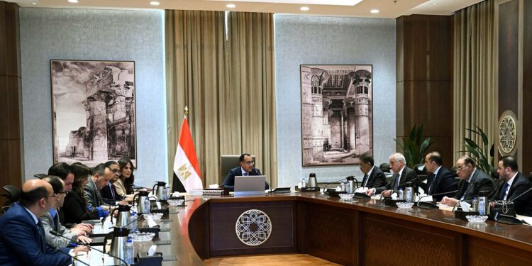 مدبولي: مجموعة تنسيقية مشتركة من الحكومة والحوار الوطني لمتابعة تنفيذ مخرجات المرحلة الأولى